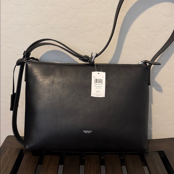 Coach Elegant Black Leather Shoulder Bag - Picture 1 of 11